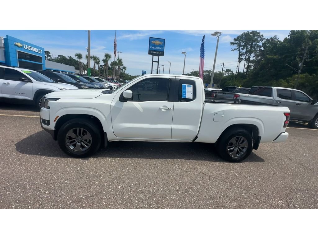 Used 2025  Nissan SV image 6
