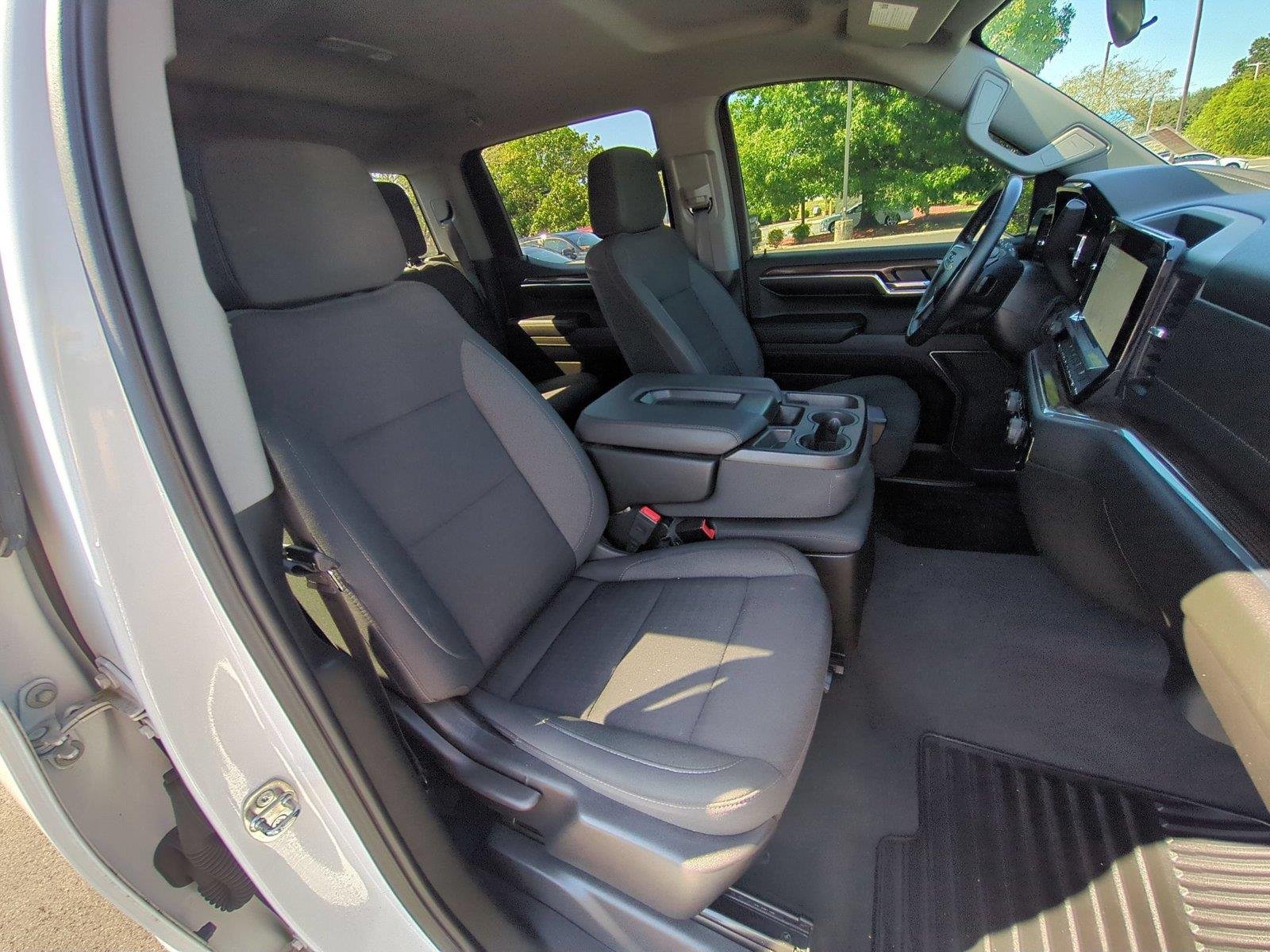 Used 2023 Summit White Chevrolet LT image 37