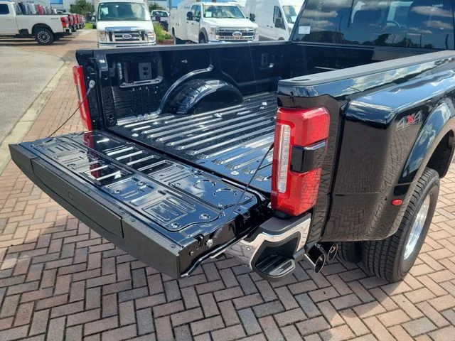 New 2026 Black Metallic Ford King Ranch image 11