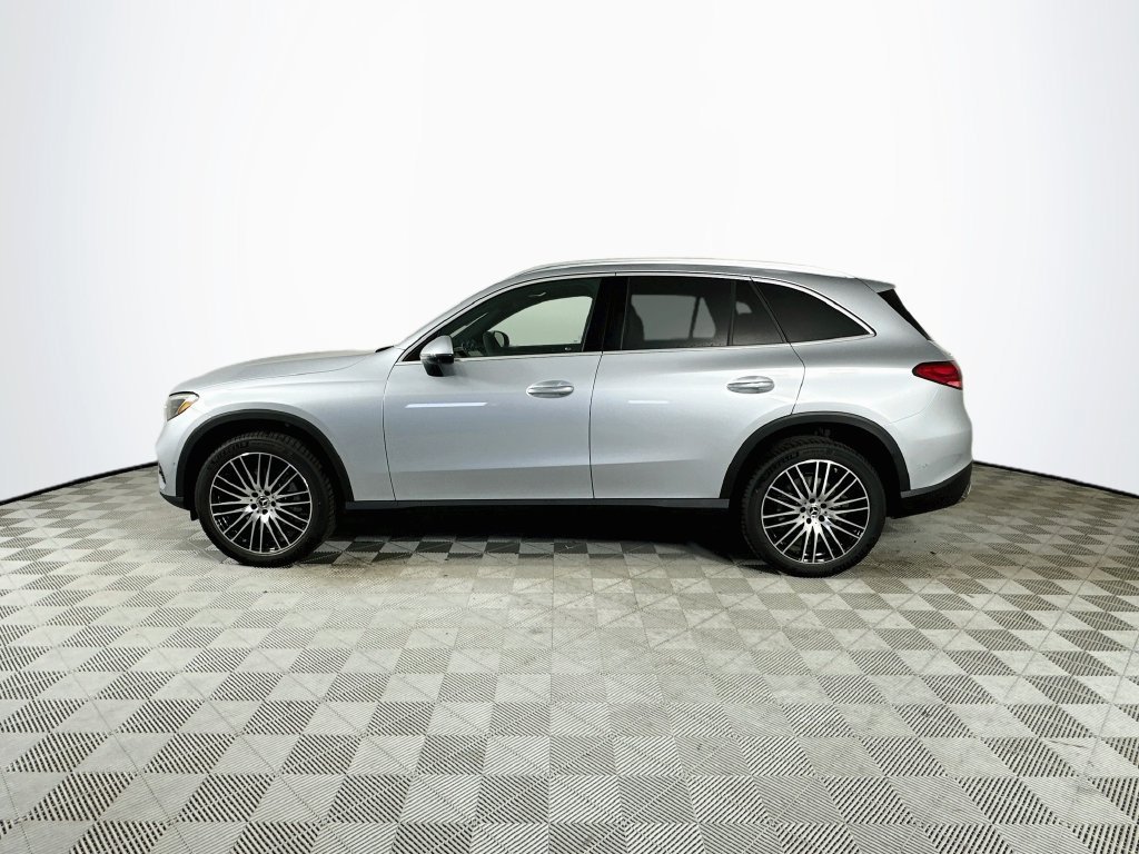 New 2027 Cirrus Silver Metallic Mercedes-Benz GLC 300 image 38