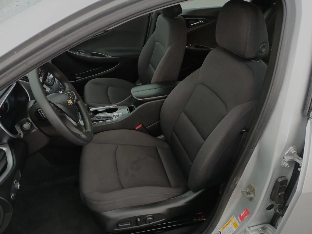 Used 2022 Silver Chevrolet LT image 20
