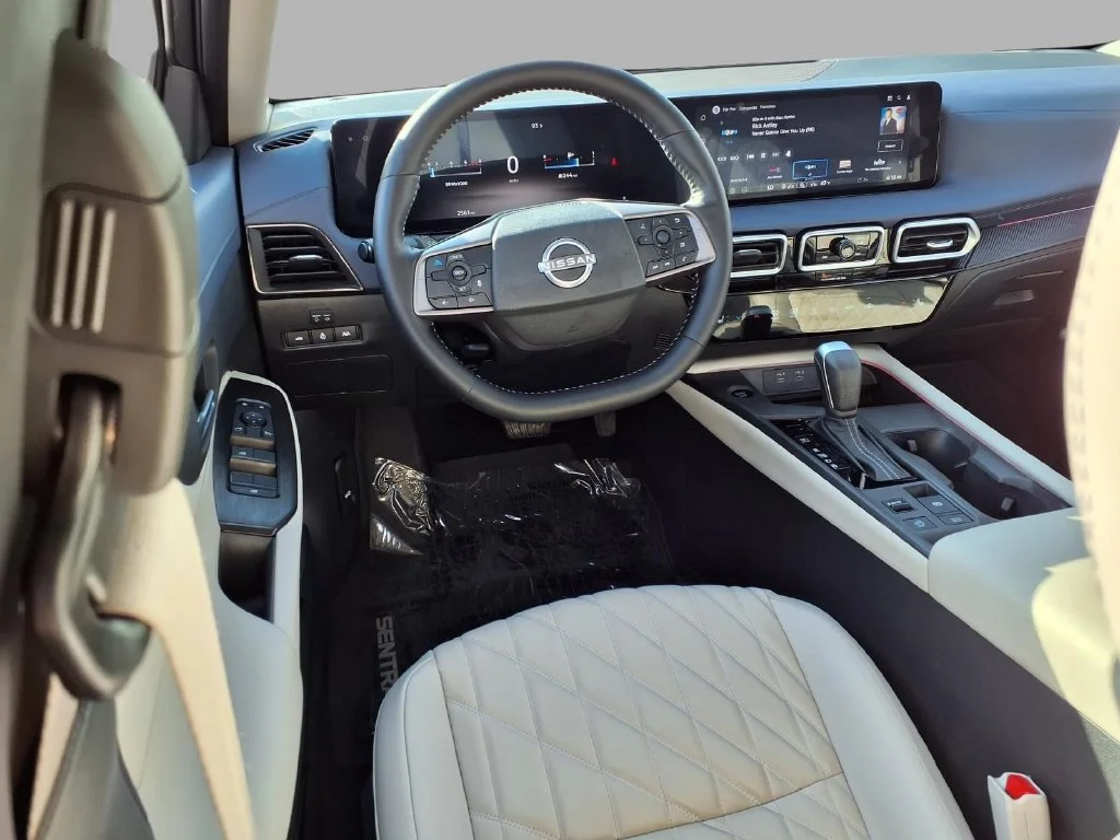 Used 2026 Gray Nissan SL image 5