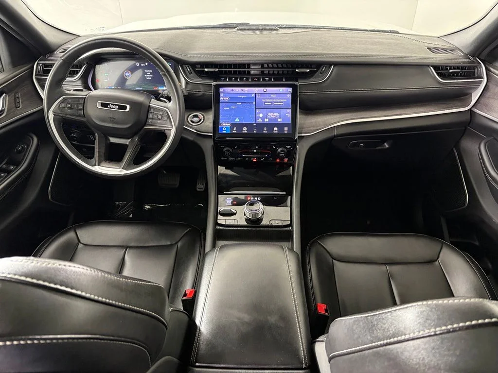 Used 2024 White Jeep 4xe image 34