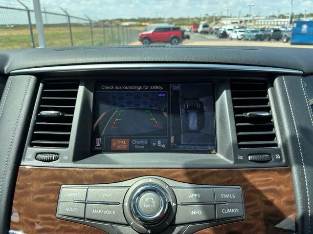 Used 2019 Super Black Nissan Platinum image 15