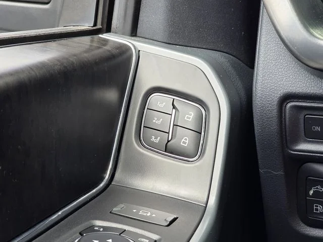 Certified Used 2022 Star White Ford Lariat image 17