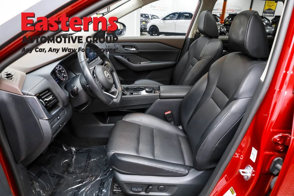 Used 2022 Red Nissan SV image 14