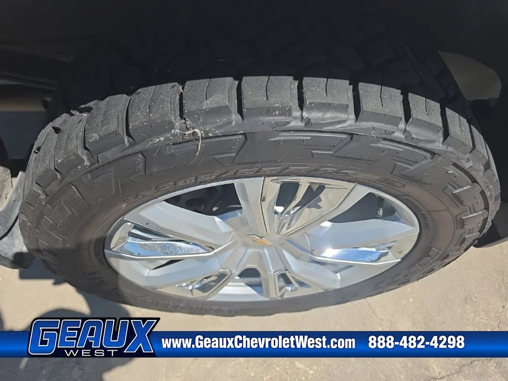 Used 2023 Beige Chevrolet High Country image 25