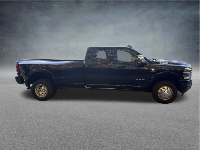 New 2027 Diamond Black Crystal Pearl-Coat Exterior Paint RAM Laramie image 8