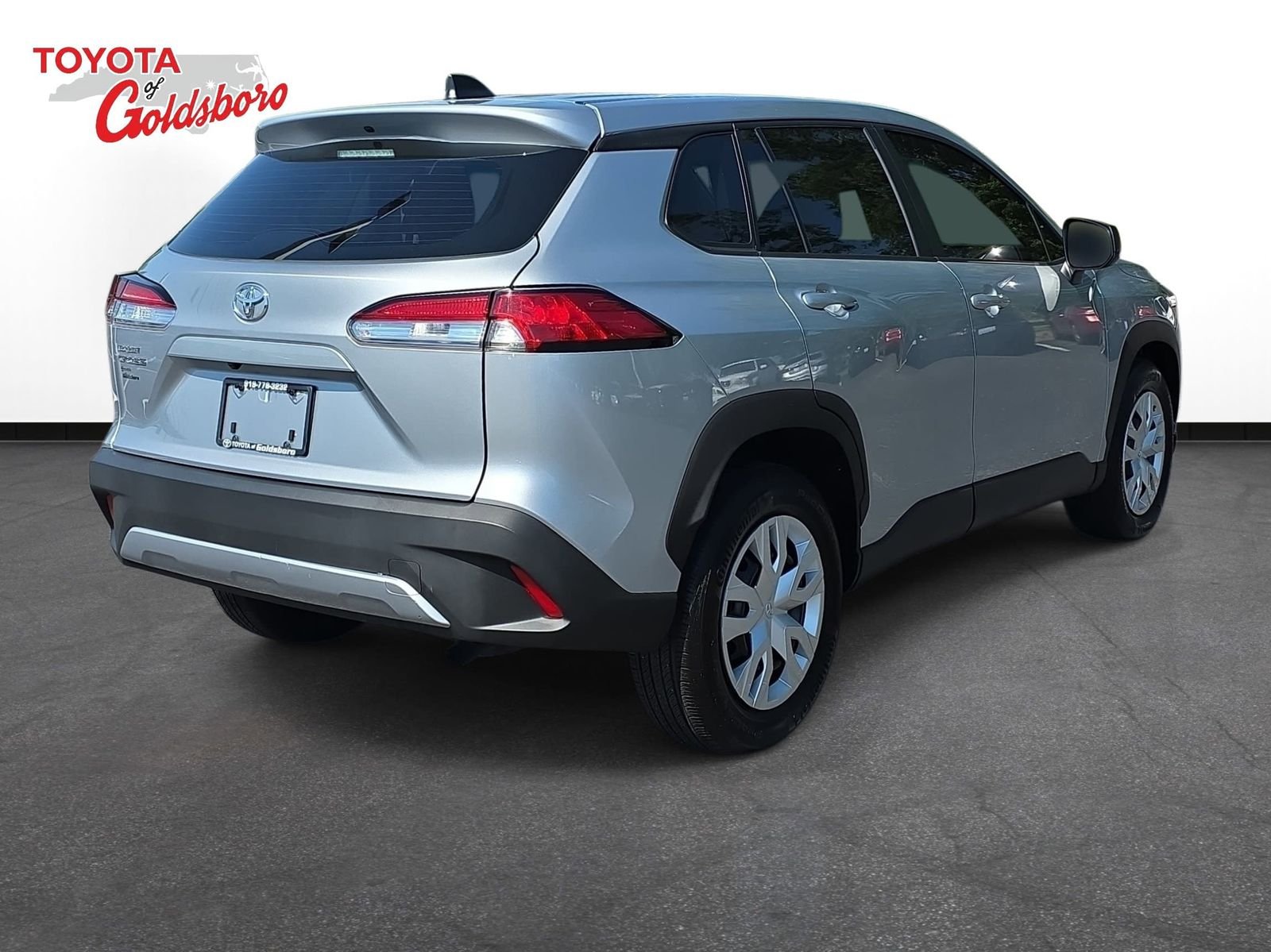 Used 2024 Silver Toyota L image 5