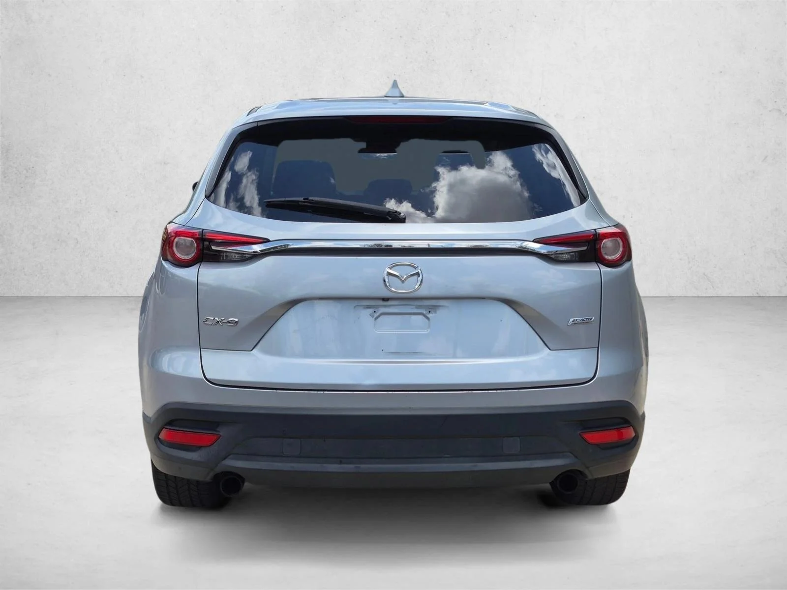Used 2016 Sonic Silver Metallic Mazda Sport image 6