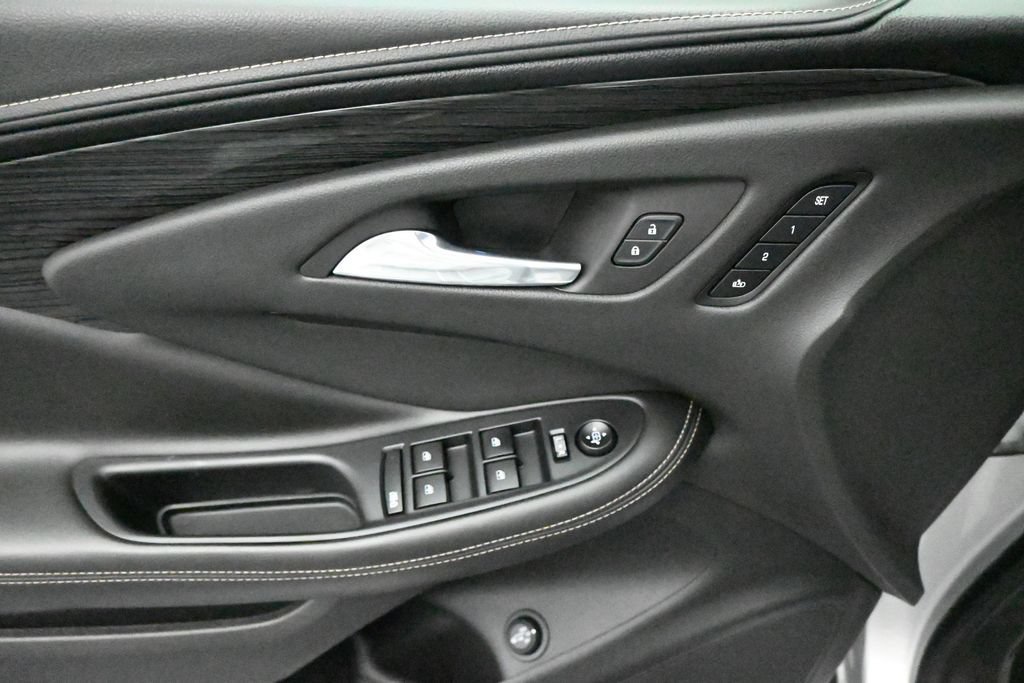 Used 2017 GALAXY SILVER METALLIC Buick Essence image 10
