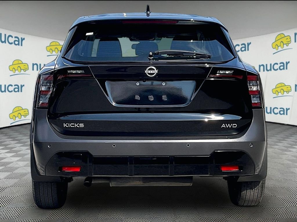 Used 2025 Black Nissan S image 5