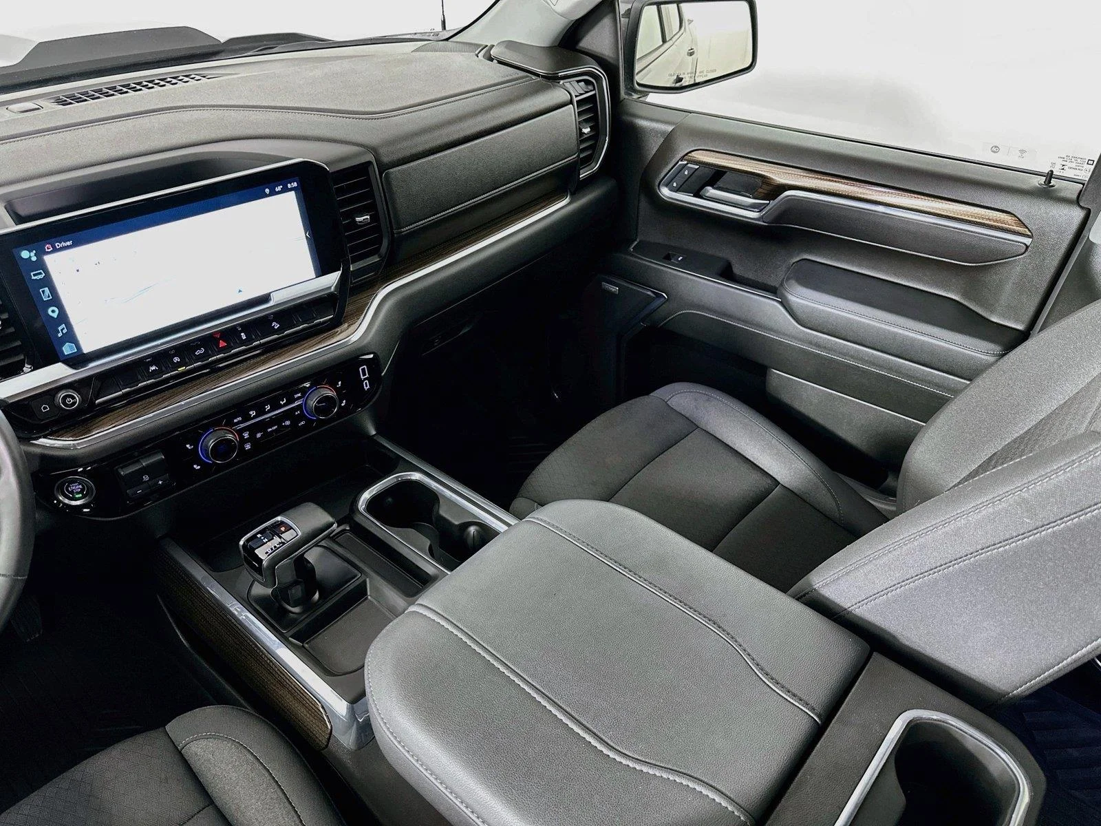 Used 2025 Sterling Gray Metallic Chevrolet LT Trail Boss image 25