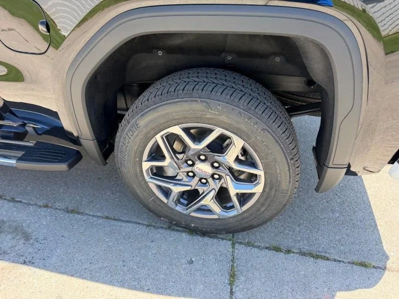 2026 GMC Sierra 1500 SLT - Photo 6