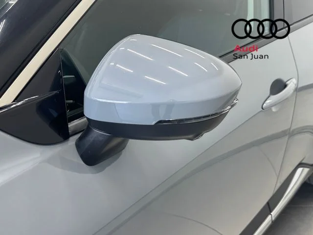 Used 2022 Gray Nissan SL image 11