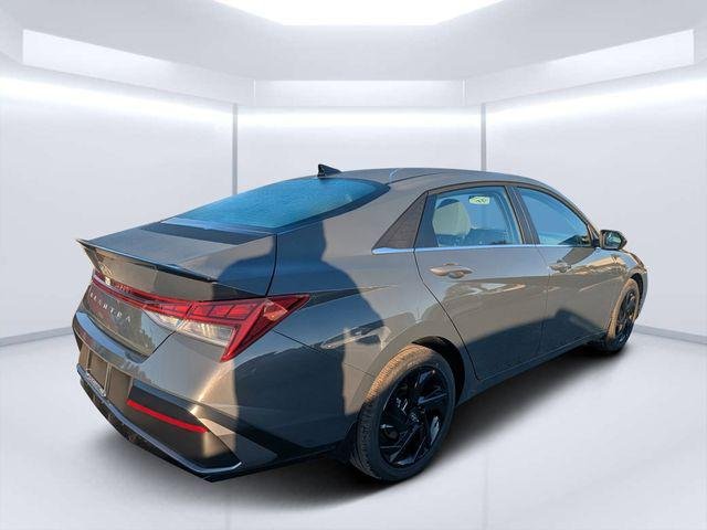 New 2026 Gray Hyundai SEL Sport image 3