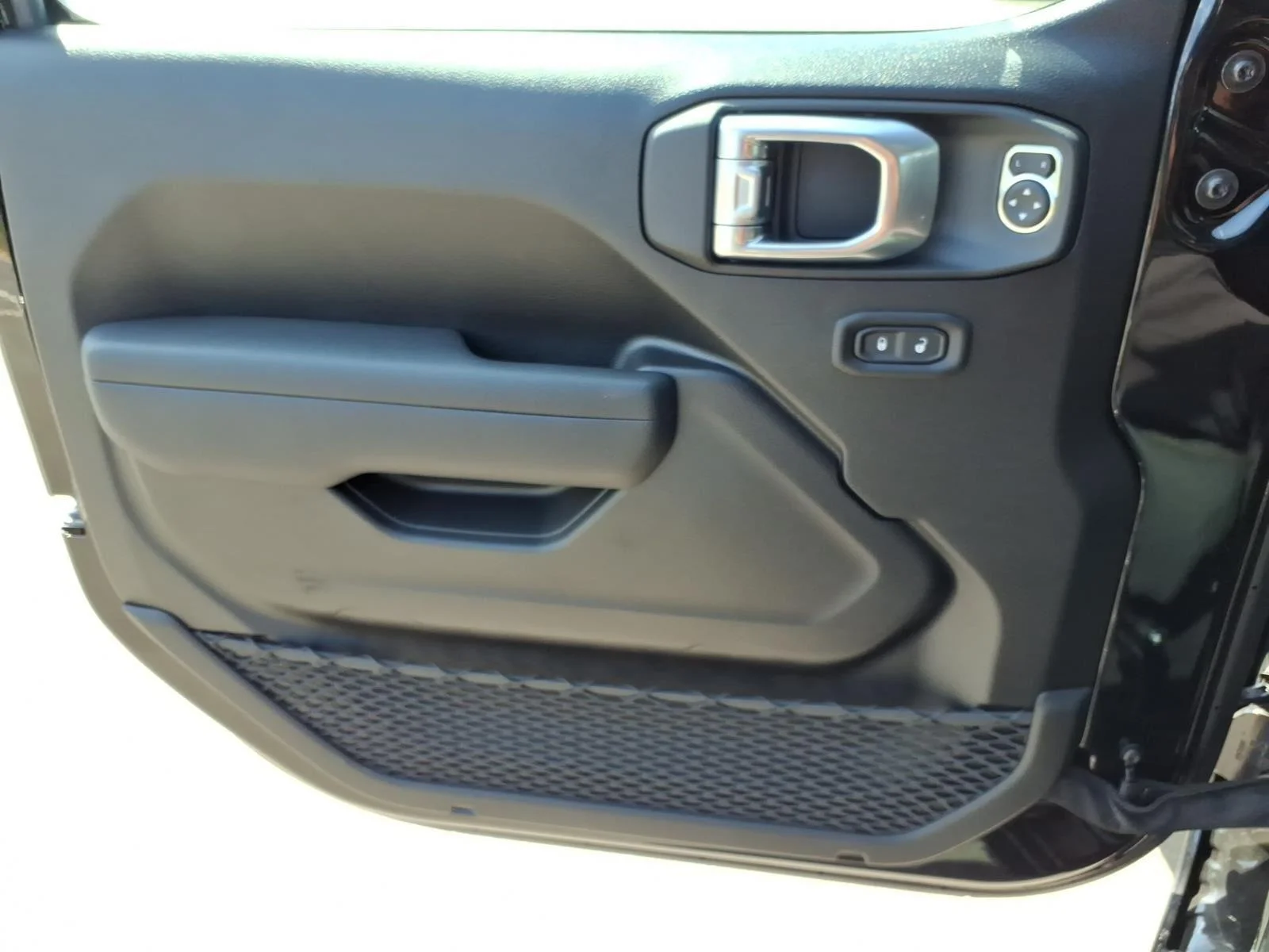 New 2026 Black Clear-Coat Exterior Paint Jeep Sport S image 26
