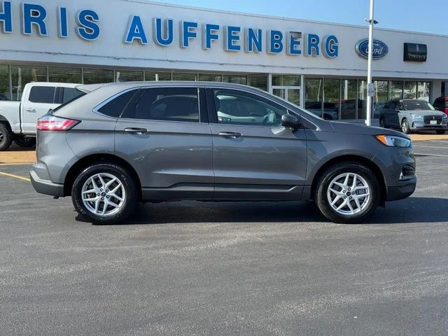 2023 Ford Edge SEL AWD's photo