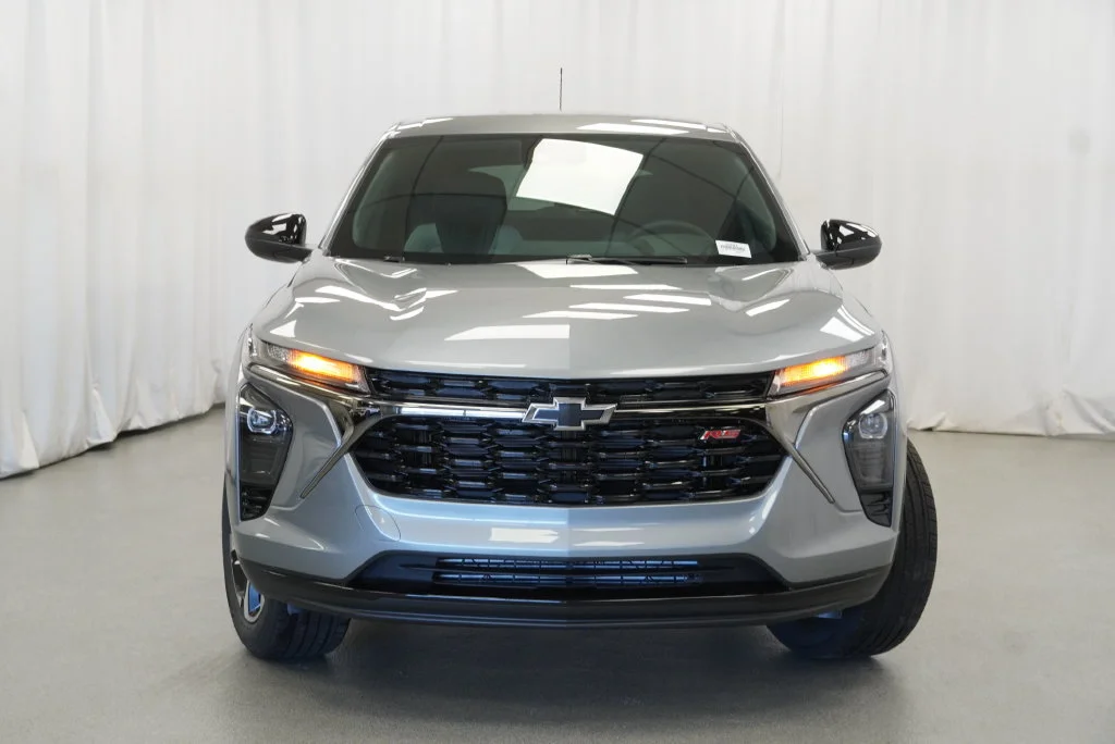 New 2026 Sterling Gray Metallic Chevrolet 1RS image 11