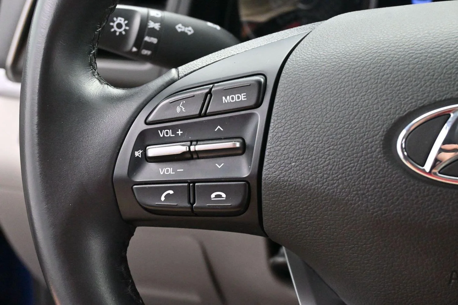Used 2020 Lakeside Blue Hyundai Value Edition image 16