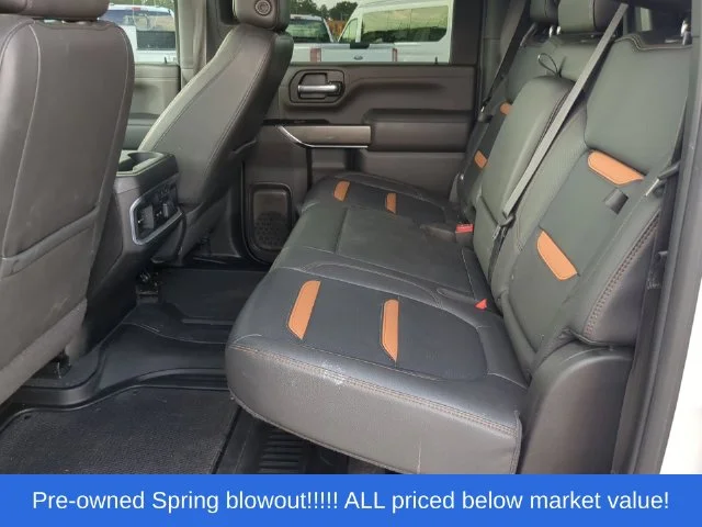 Used 2022 White GMC AT4 image 38
