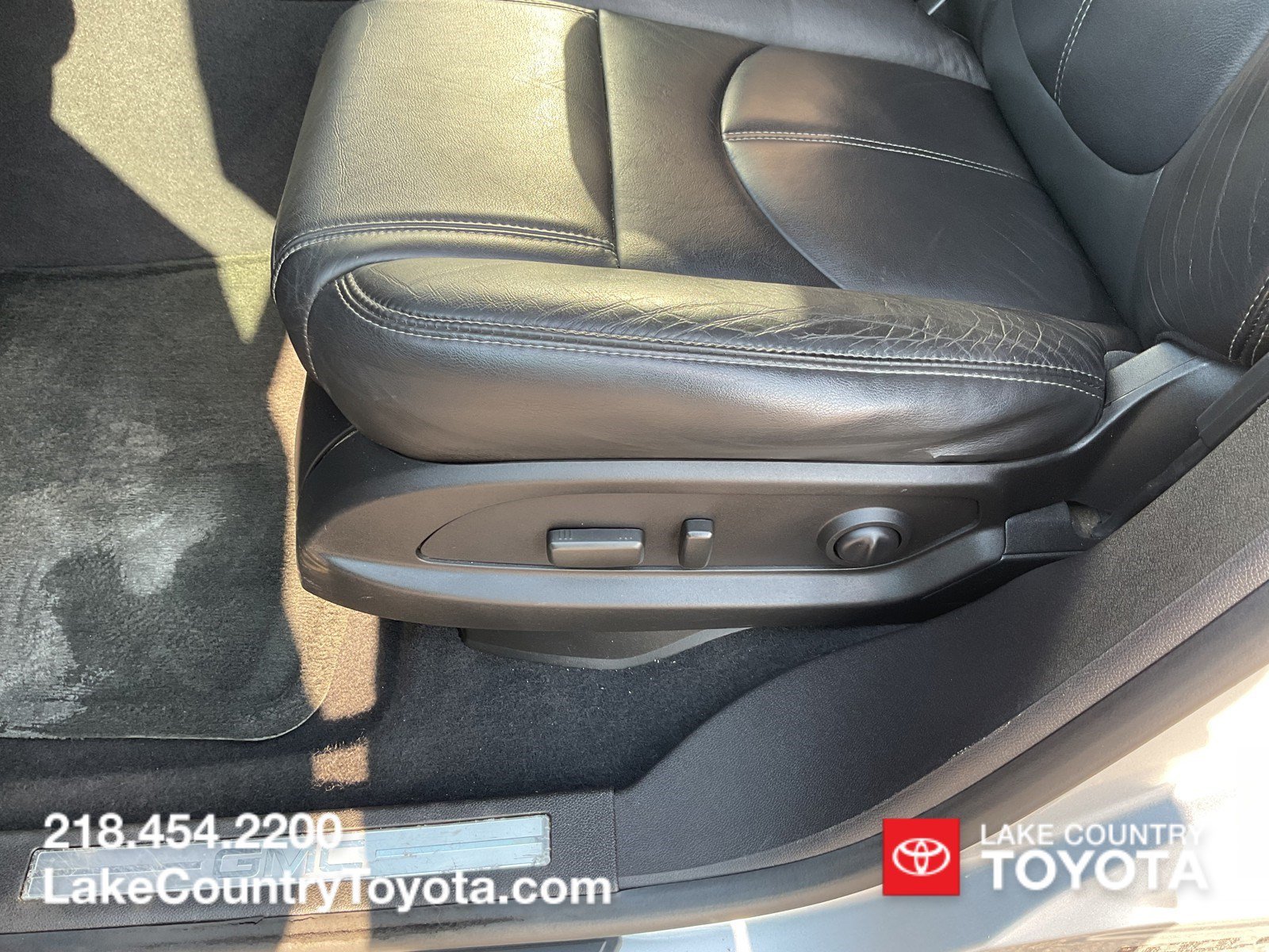 Used 2014 Silver GMC SLT-1 image 23