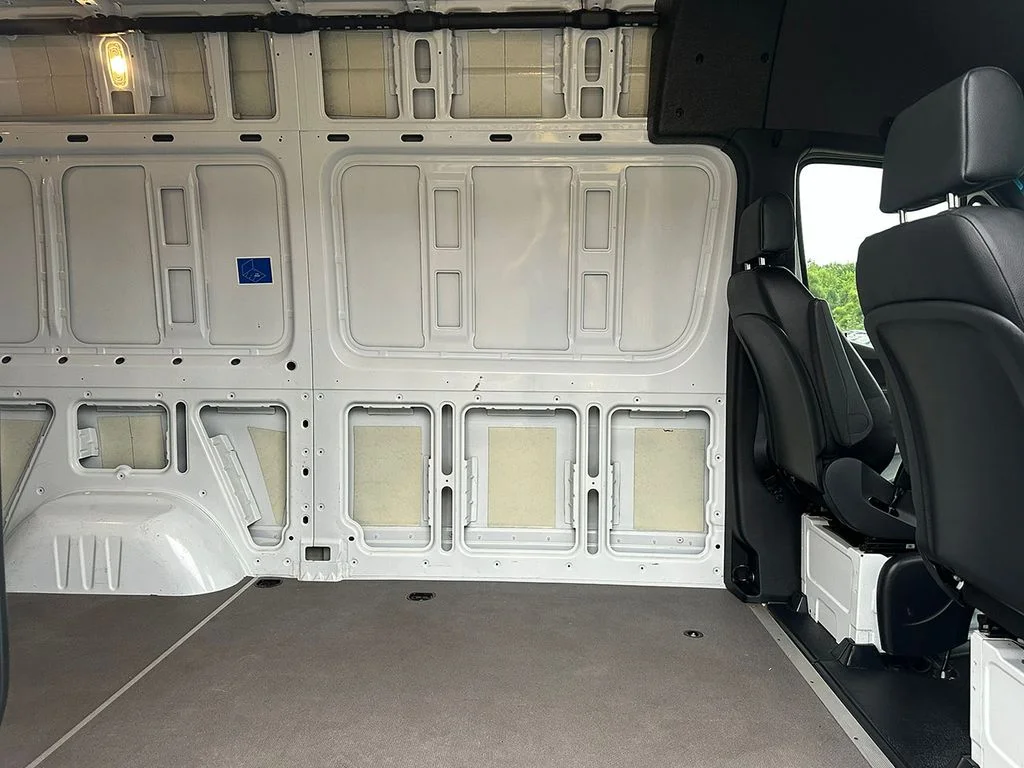 Used 2022  Mercedes-Benz Cargo Van 144 in. WB image 24