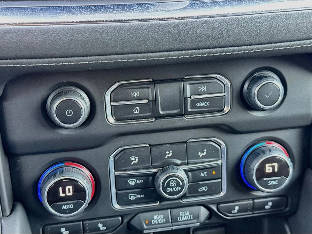 Used 2024 Black Chevrolet Z71 image 18