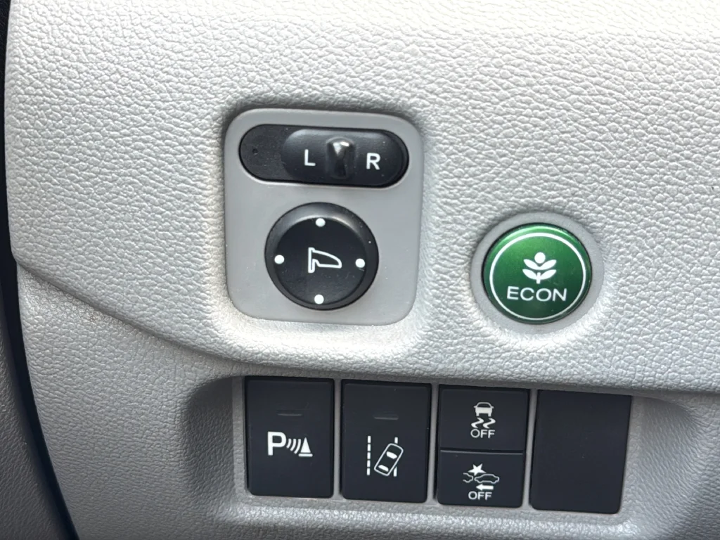 Used 2017  Honda Elite image 17