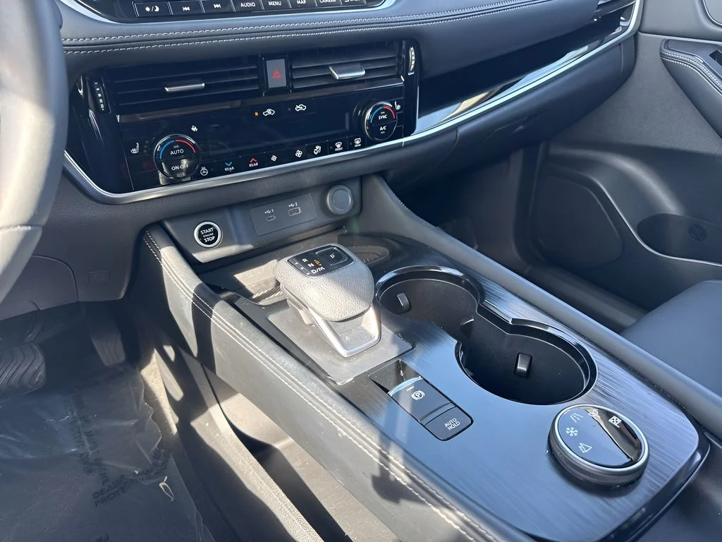 Used 2023 Gray Nissan SL image 17