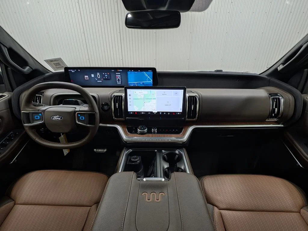 New 2027 Star White Metallic Tri-Coat Ford King Ranch® image 3