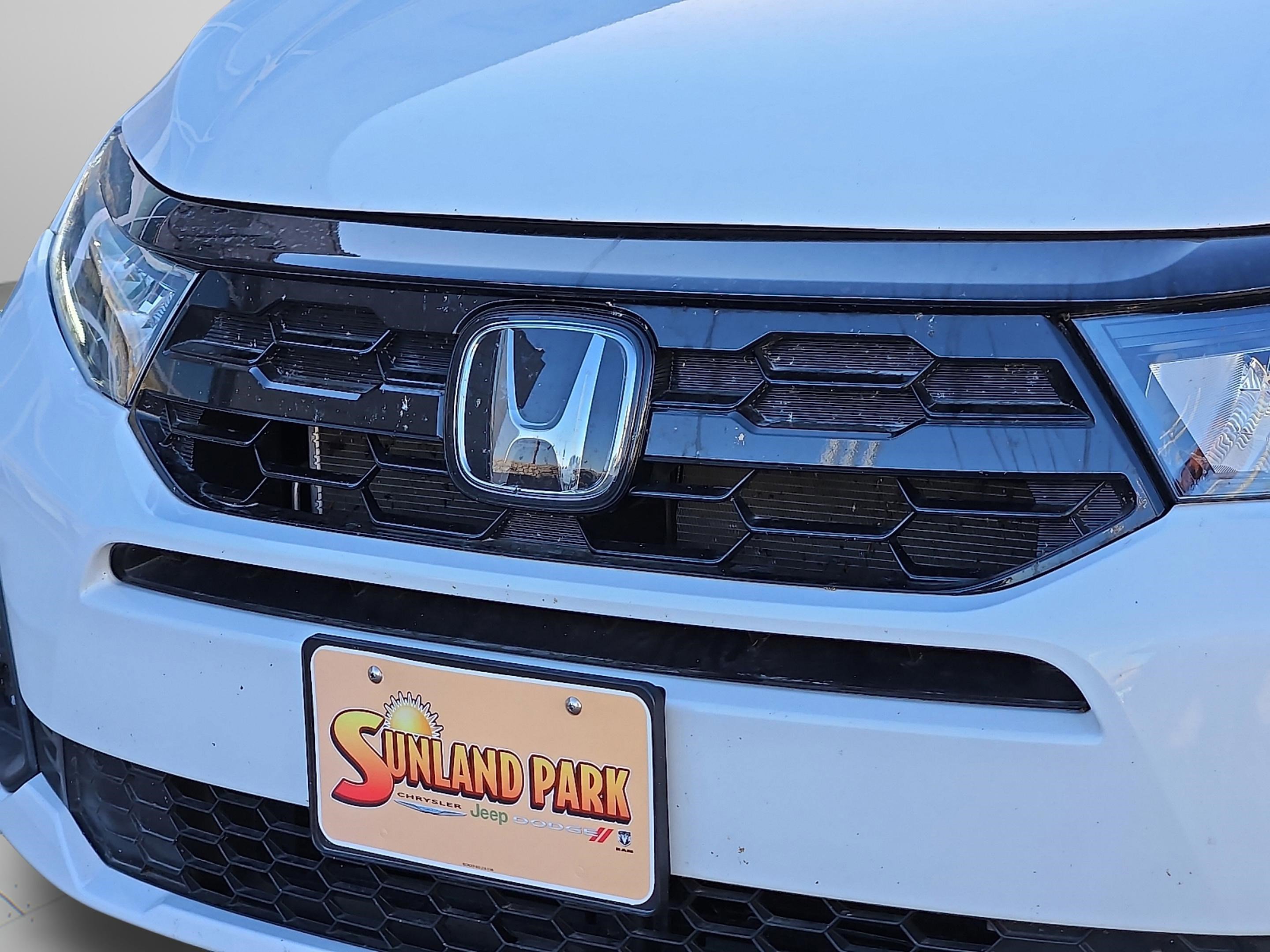 Used 2025 Platinum White Pearl Honda Touring image 7