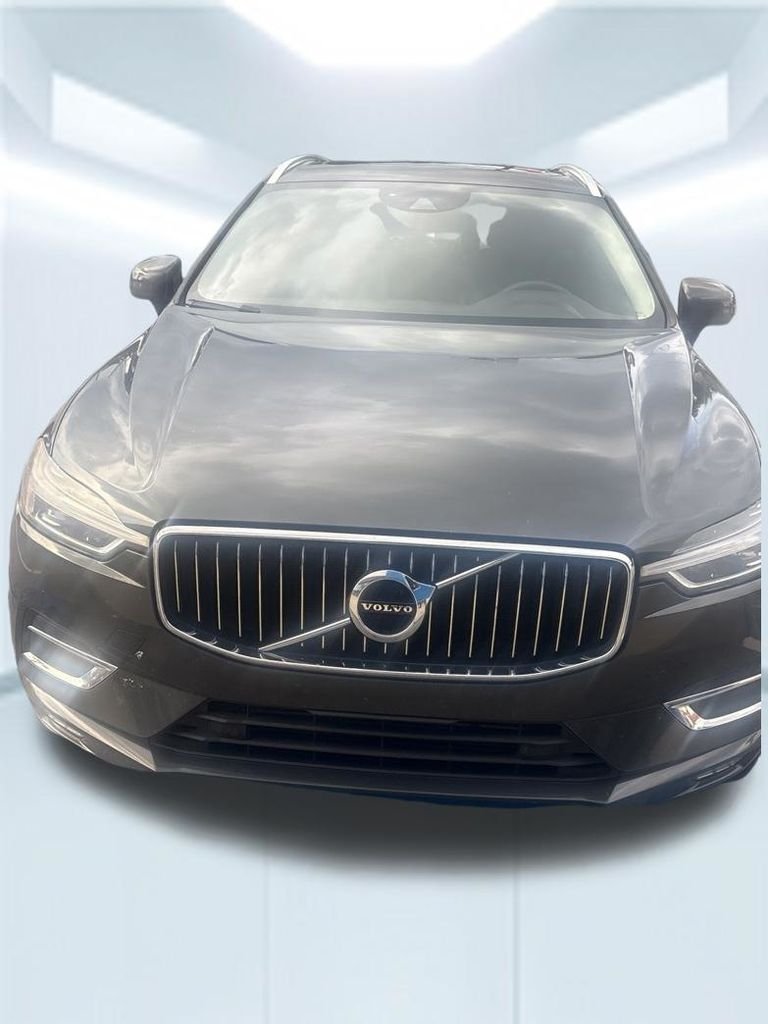 Used 2019 Green Volvo T5 Inscription image 14