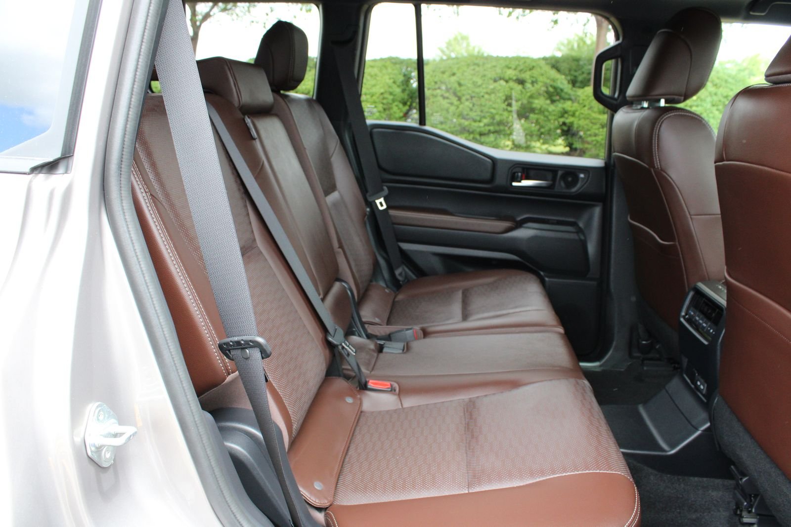 Used 2025  Toyota Base image 35