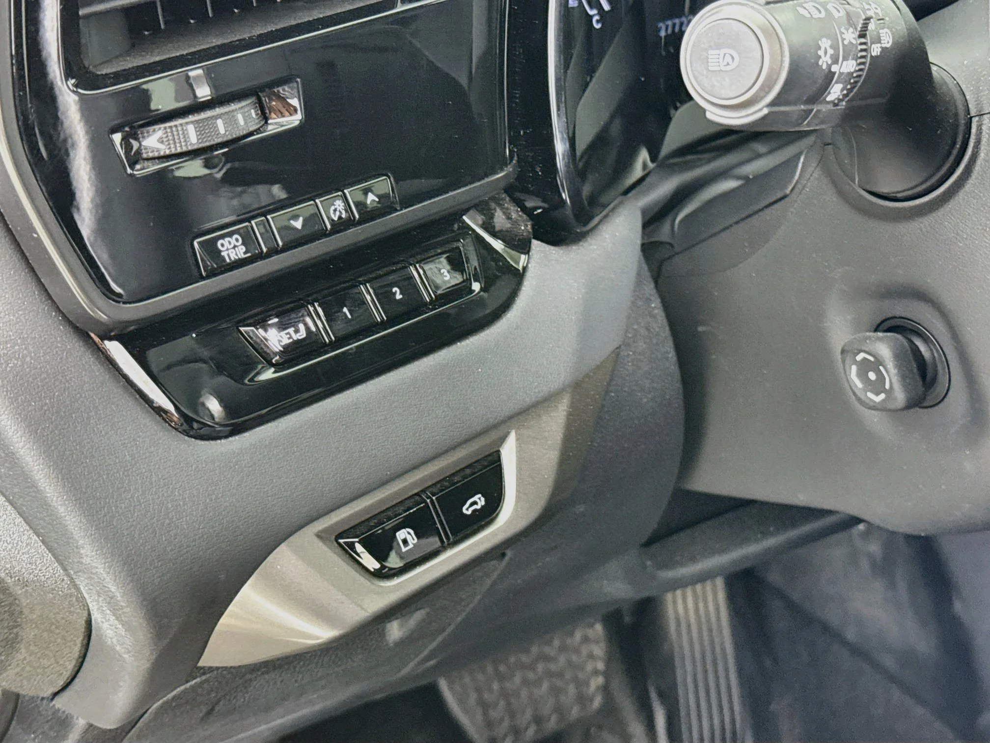 Certified Used 2024 CAVIAR Lexus 350h Premium Plus image 10