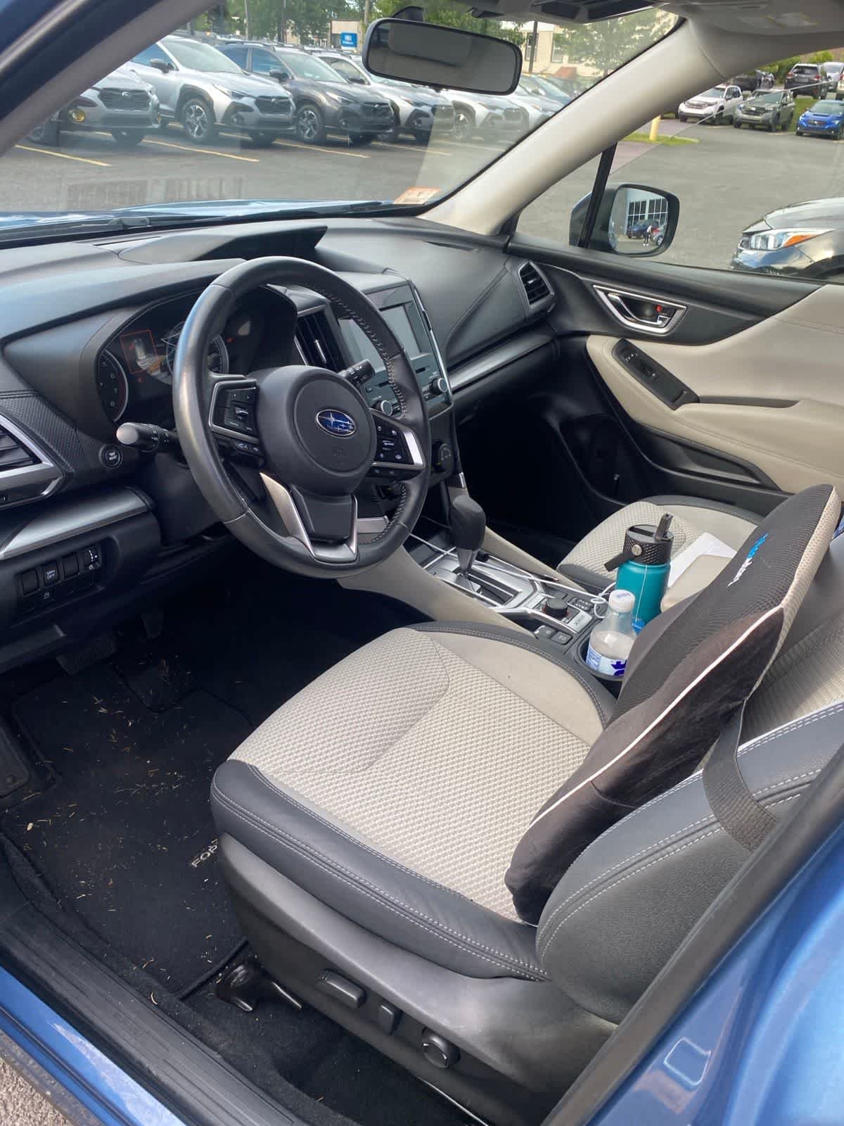 Used 2022 Horizon Blue Pearl Subaru Premium image 5