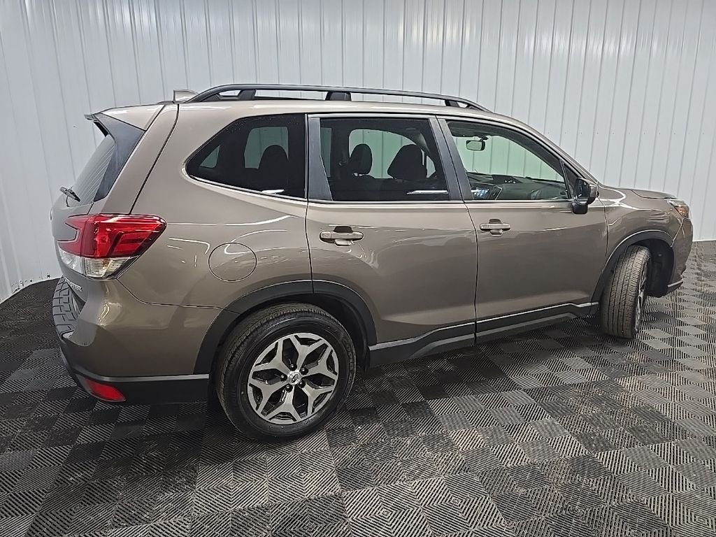 Used 2023 Brown Subaru Premium image 3