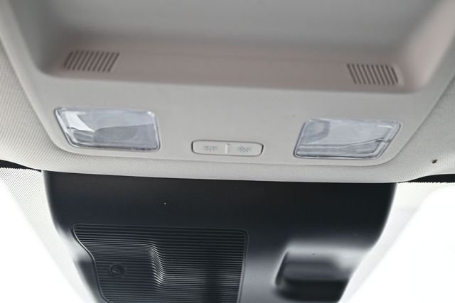 Used 2025 White Ford XL image 28