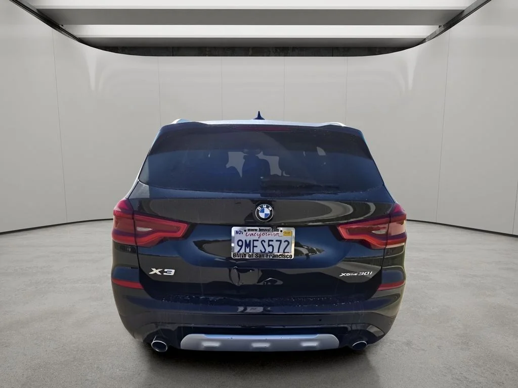 Used 2020 Jet Black BMW xDrive30i image 4