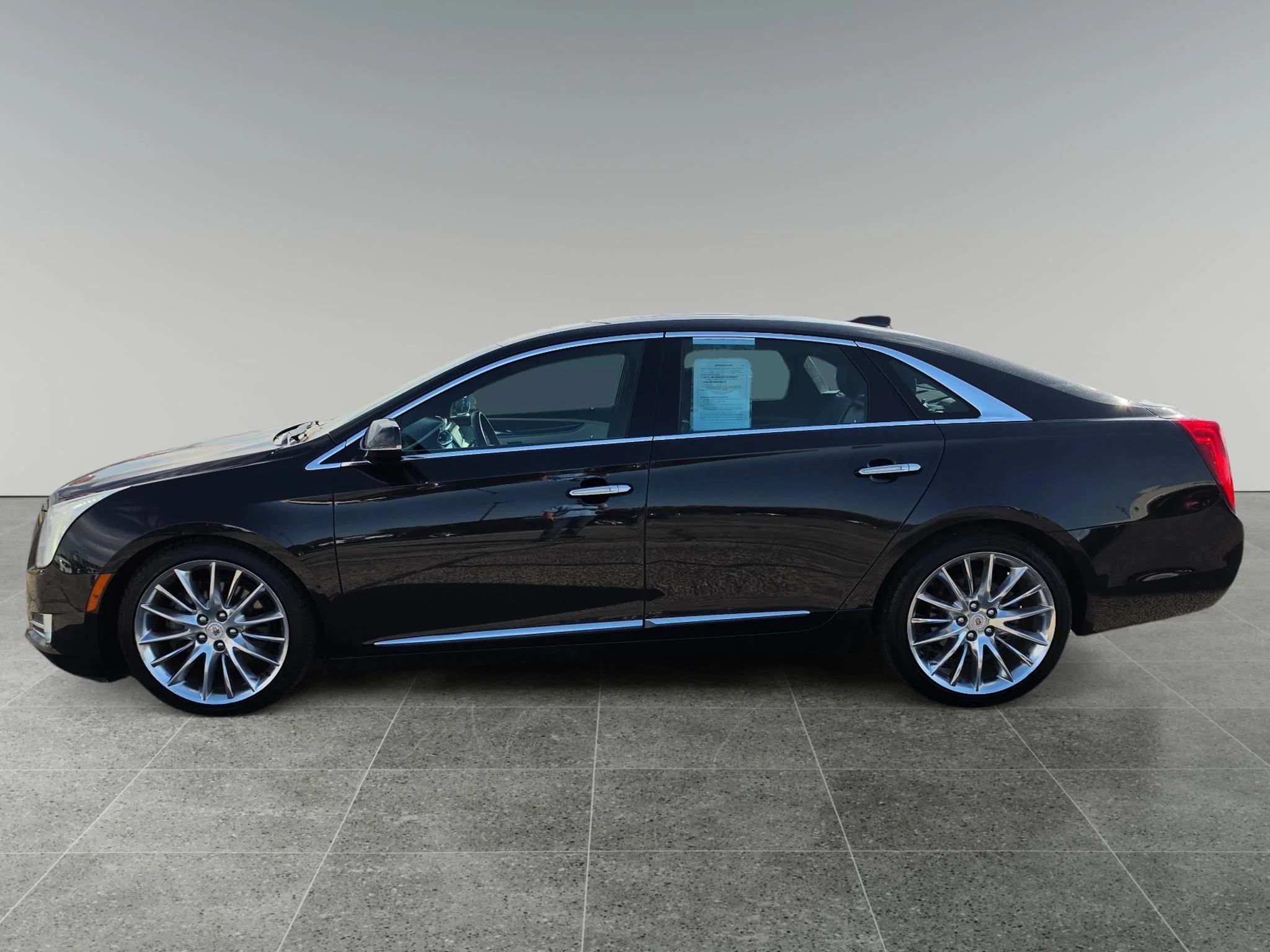 Used 2015 Black Diamond Tricoat Cadillac Platinum image 2