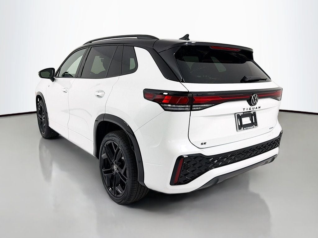 New 2026 Opal White w/Deep Black Roof Volkswagen 2.0T SE R-Line Black 4MOTION image 5