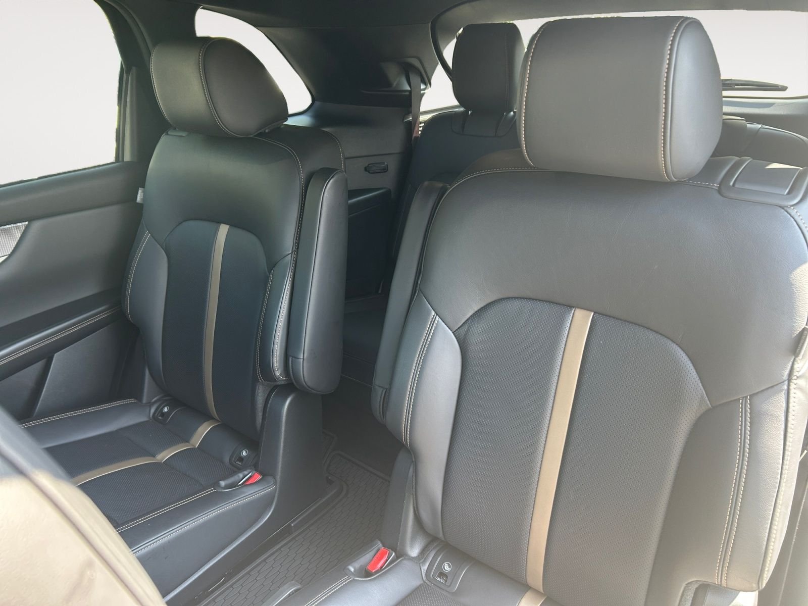 Used 2024 White Mazda Premium Plus image 13
