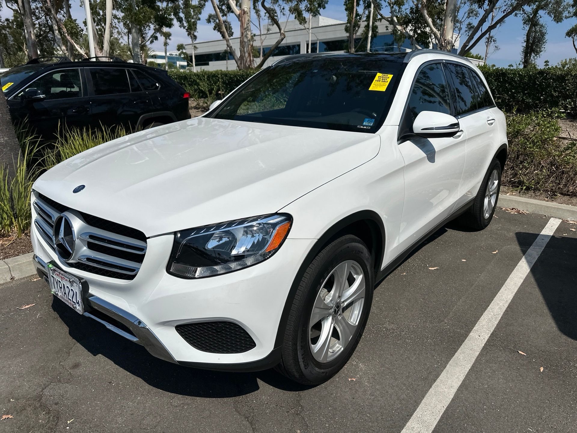 Used 2017 White Mercedes-Benz GLC 300 image 1