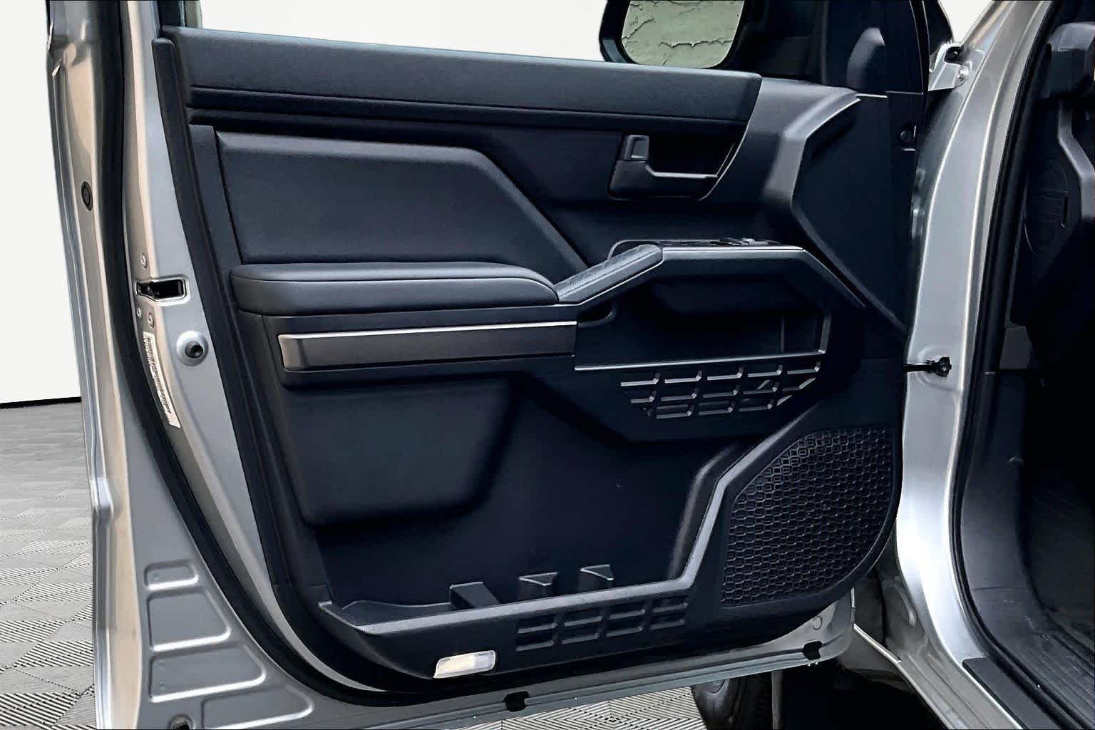 Used 2026 Cutting Edge Toyota SR5 image 22