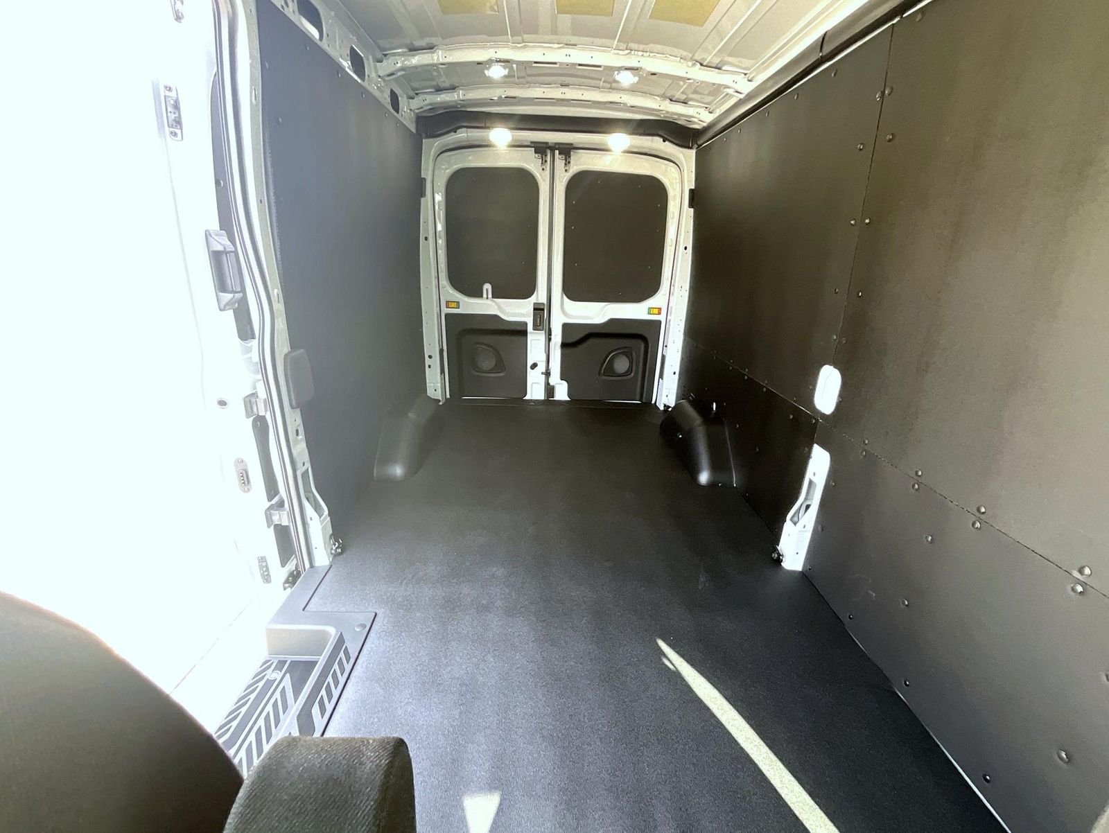 New 2026 Oxford White Ford Base image 15