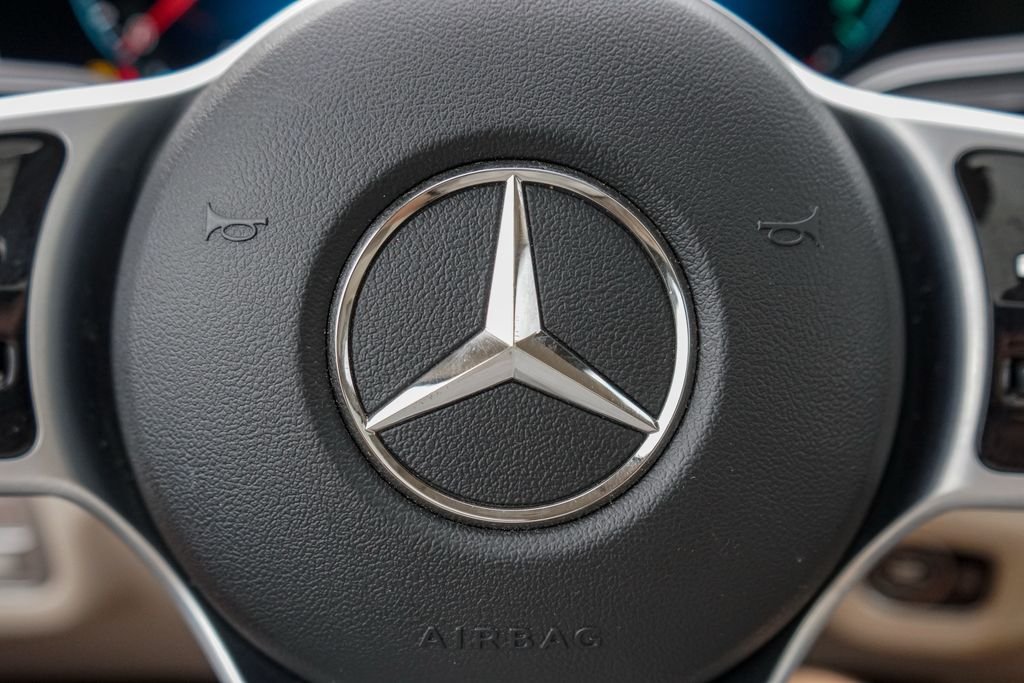 Used 2022 White Mercedes-Benz GLE 350 image 20