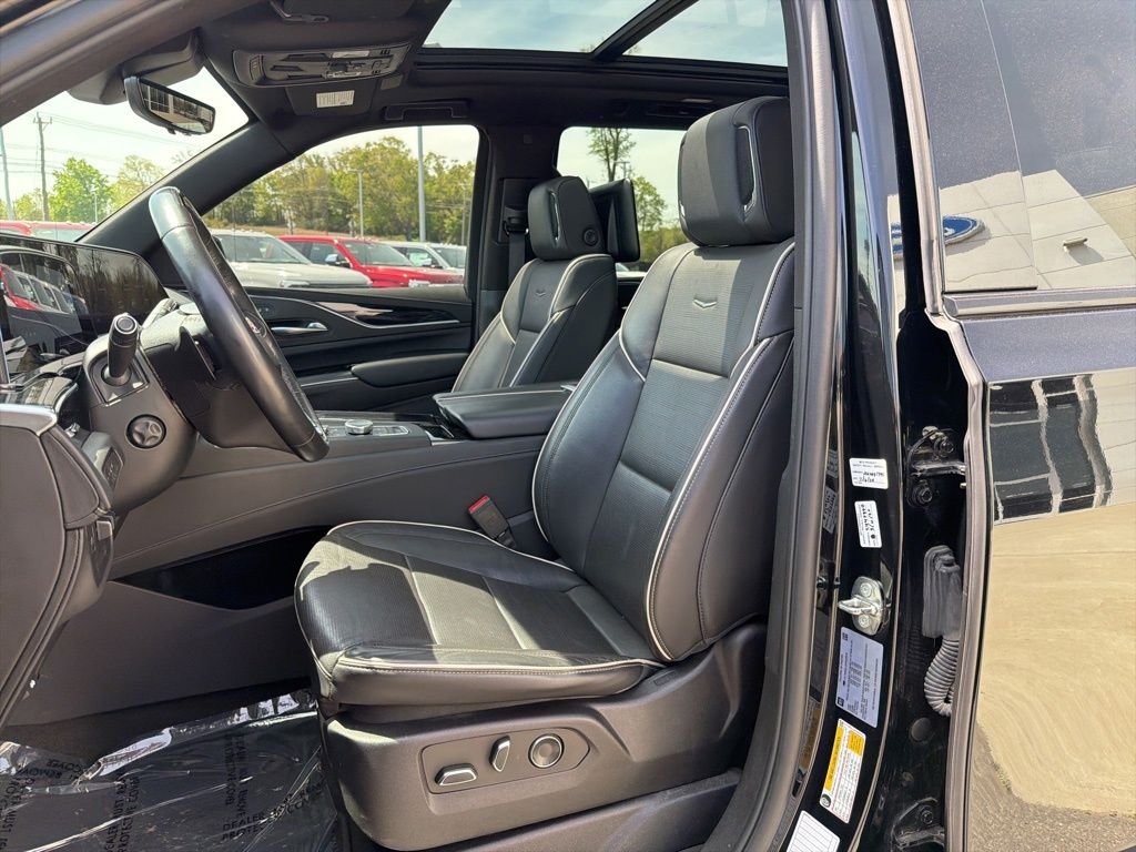 Used 2023 Black Raven Cadillac Sport image 10