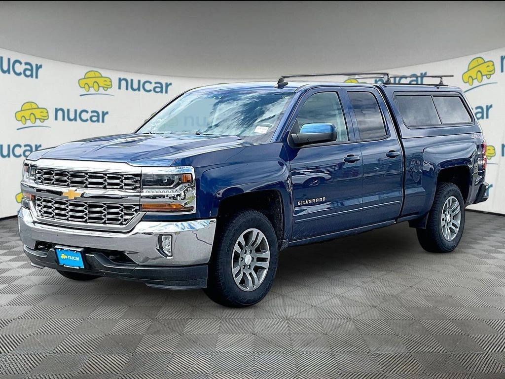 Used 2016 Deep Ocean Blue Metallic Chevrolet  image 2