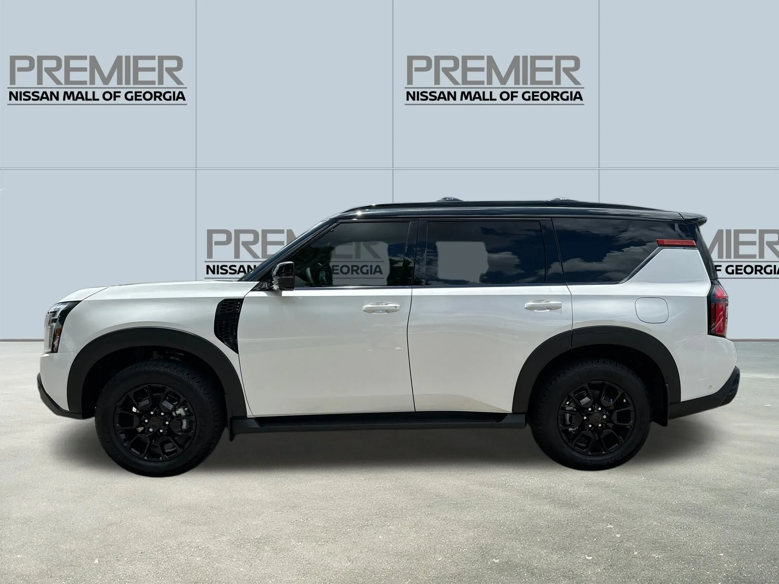 2025 Nissan Armada PRO-4X - Photo 8