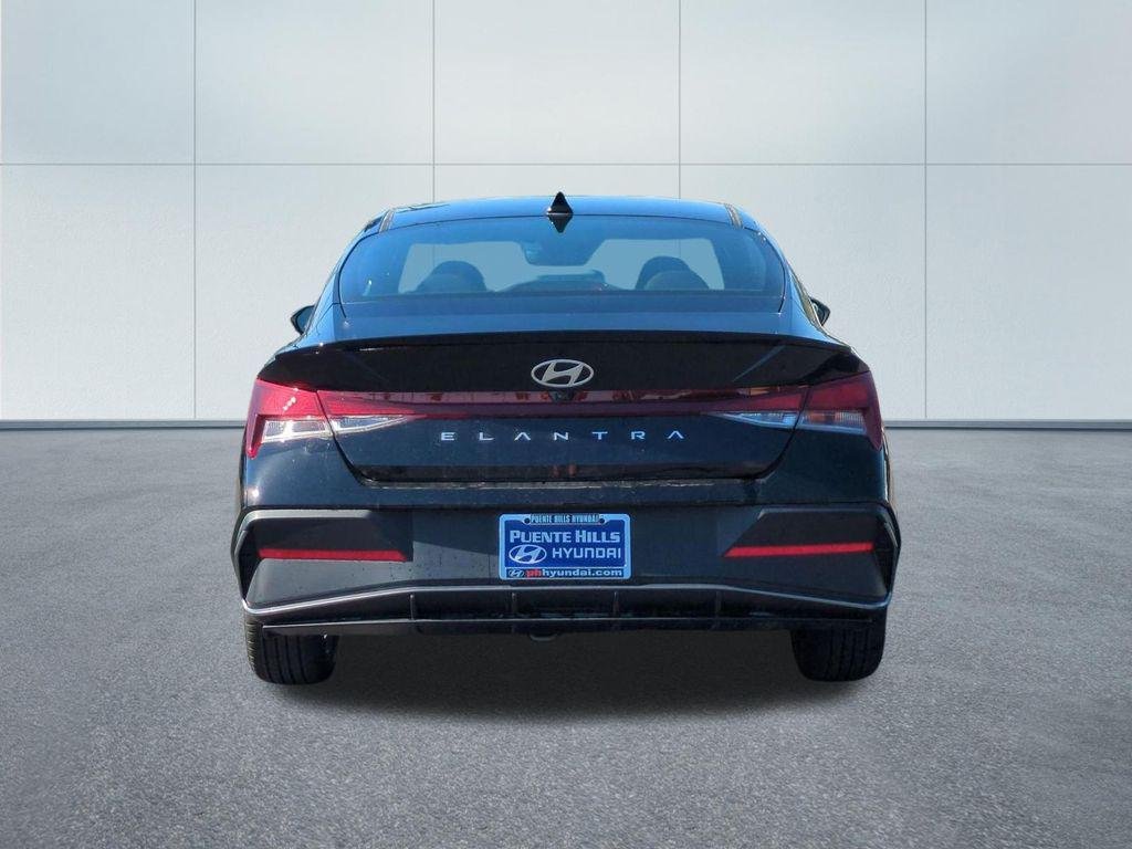 New 2026 Black Hyundai SEL Sport image 5
